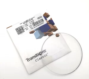 Essilor Transitions Classic 1.56 – Đổi Màu, Lọc Ánh Sáng Xanh